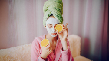 प्राकृतिक उपचार से चेहरे के काले धब्बे जल्दी कैसे हटाएं?